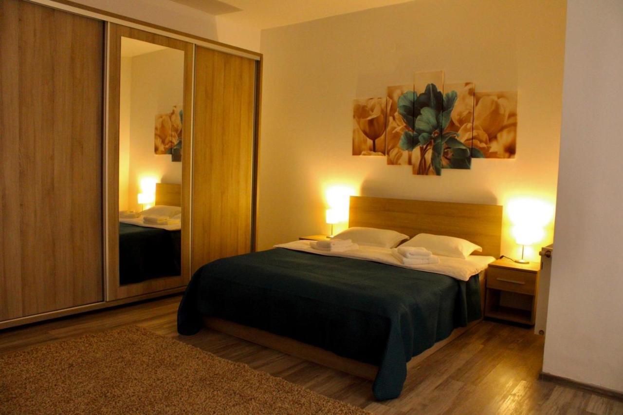 Long House Apartment Brasov Luaran gambar